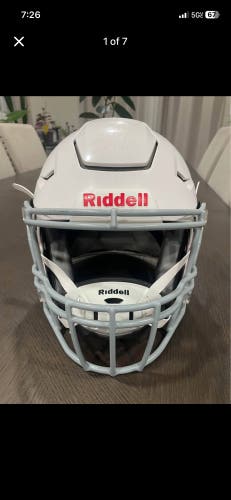 Youth Medium Riddell SpeedFlex Helmet (Used)