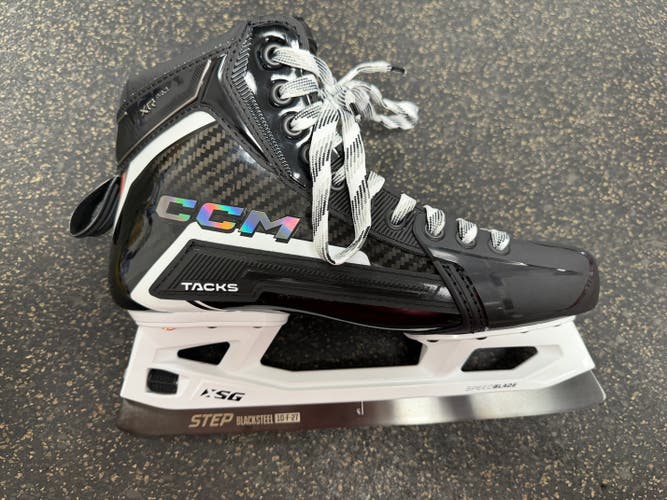 CCM Tacks XR Pro G Hockey Goalie Skates Regular Width 8 (New)