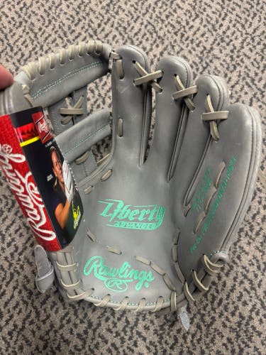 Rawlings Liberty Advanced RH Softball Glove 11.75" (New)