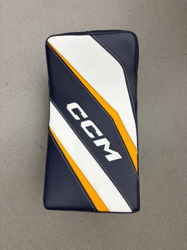CCM Eflex 6 Pro INTERMEDIATE Regular Goalie Blocker