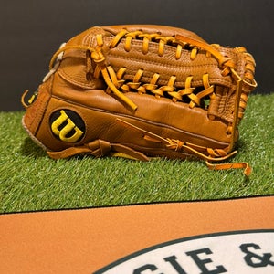 2014 Wilson A700 RH Outfield Baseball Glove 12.5" (Used)