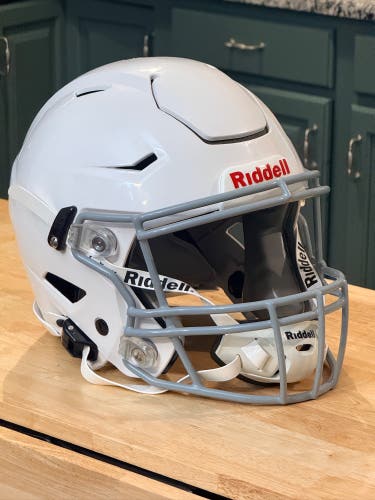 Youth Medium Riddell SpeedFlex Helmet (New)