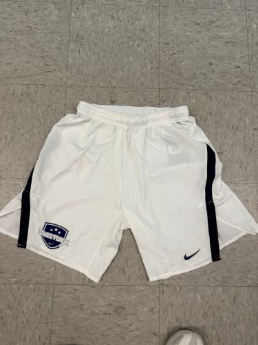 White Medium Men's Nike Shorts (New)