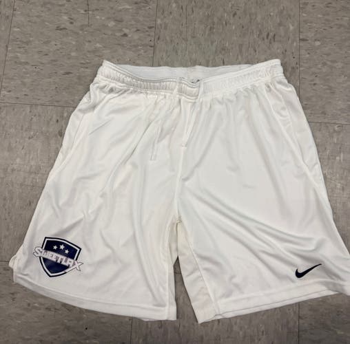 White Medium Men's Nike Shorts (New)