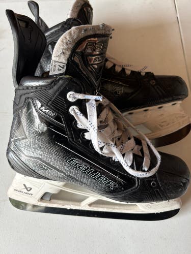 Bauer Supreme M50 Pro Hockey Skates 7.5 (Used) w/ extra blades