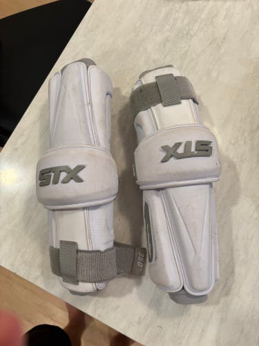 STX Stallion 1k Arm Pads size Large