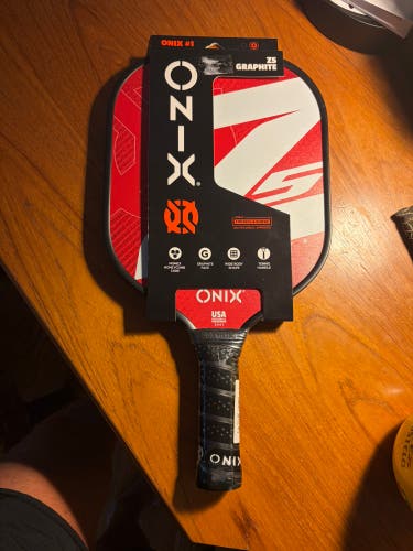 Onix Sports Graphite Z5 Pickleball Paddle (New)