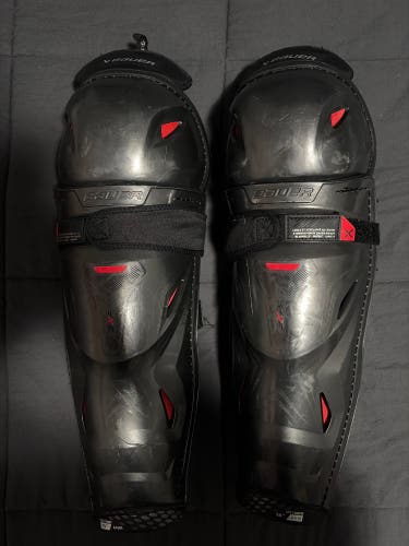 Senior Bauer Vapor 3X Pro 16" Shin Pads (Used)