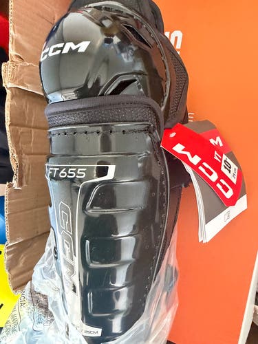 Junior CCM 10" Shin Pads (New)