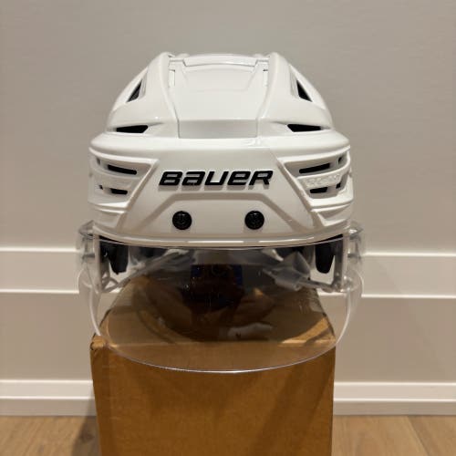 Toronto Maple Leafs Medium Bauer Re-Akt 155 Helmet Pro Stock (Used)