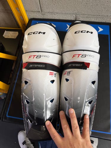 Senior CCM JetSpeed FT8 Pro 14" Shin Pads