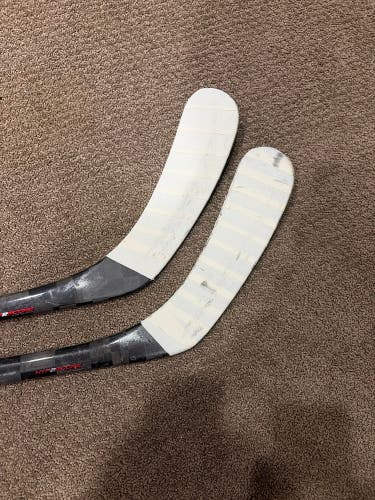 Senior Bauer Vapor Hyperlite 2 Left Hand Hockey Stick P92 77 Flex (Used)