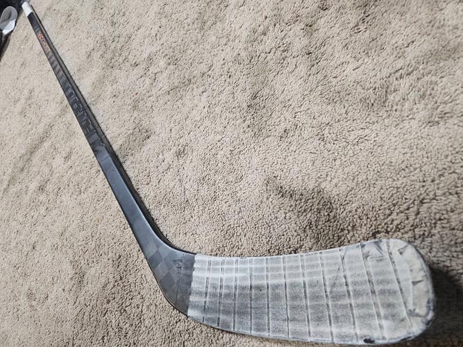 BLAKE LIZOTTE 25'26 Pittsburgh Penguins NHL Game Used Hockey Stick COA