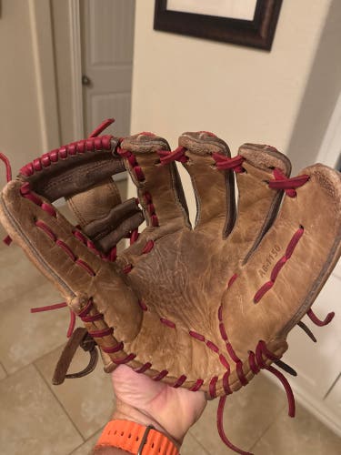 Nokona ab1150 RH Infield Baseball Glove 11.5" (Used)