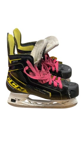 CCM Super Tacks 9370 Hockey Skates - Size 5.5