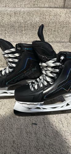 2026 CCM Vizion Hockey Skates Wide Width 6 (New)