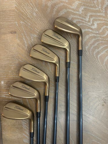 2025 Titleist 2025 T250 Oil Can Iron Set Right Handed Iron Set Recoil Dart 65 F3. MINT CONDITION