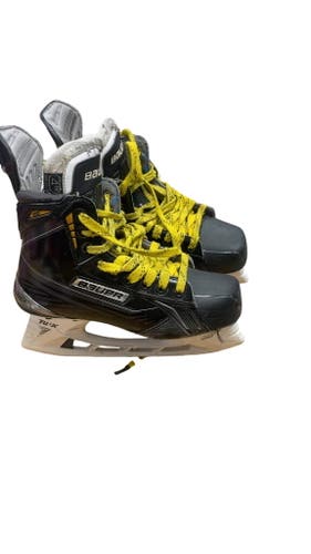 Bauer Supreme 190 Hockey Skates - Size 4
