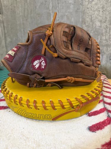 Nokona Walnut Classic W-1200 12-Inch Baseball Glove