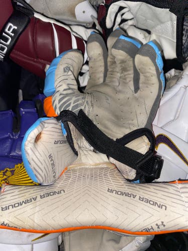 Six nation chiefs gloves