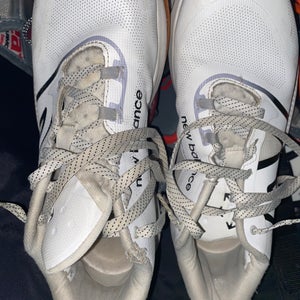 White Men's Size M 11.0 (W 12.0) Adult New Balance Freeze 2.0 Low Top Turf Cleats (Used)
