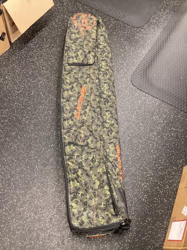 Used Dakine Wheeled Snowboard Bag Camouflage 11851-S000051089