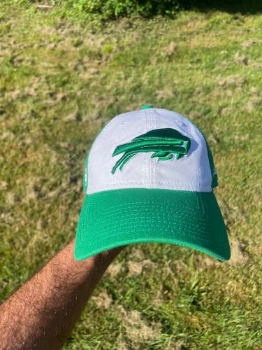 Adult Unisex One Size Fits All New Era Hat green and white Irish theme buffalo bills hat (Used)