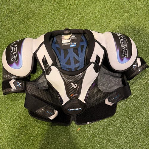 Intermediate Large Bauer Vapor Flylite Shoulder Pads