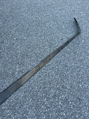 Senior CCM XF Ghost Hockey Stick | RH P29+1/4