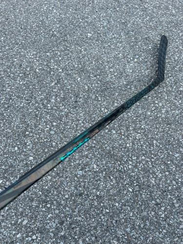 Junior Bauer Twitch Hockey Stick | LH P92