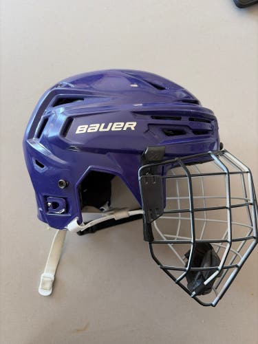 Medium Bauer Re-Akt 155 Helmet & Cage Combo (Used)
