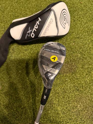 Cleveland HALO XL 7 30* Hybrid, Ascent 50 Senior Flex, RH