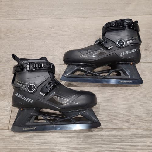 Bauer Konekt 2 Hockey Goalie Skates, Size 5 (Used)