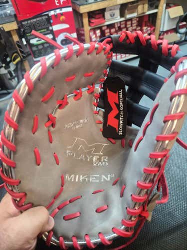 2025 Miken Player series Softball Glove (New)