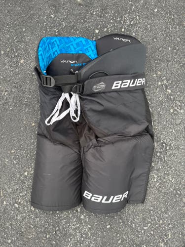 Senior Medium Bauer Vapor Volt Hockey Pants (Used)