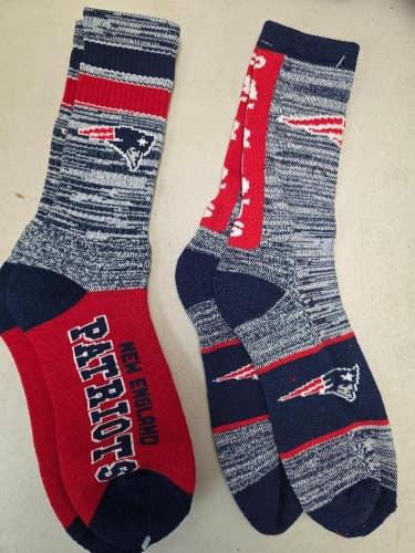 ST17 Mens NFL NEW ENGLAND PATRIOTS LOT of 2 Socks Large 8-13 NEW