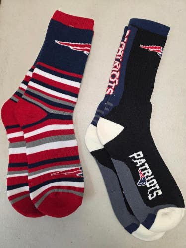 ST22 Mens NFL NEW ENGLAND PATRIOTS LOT of 2 Socks Large 8-13 NEW