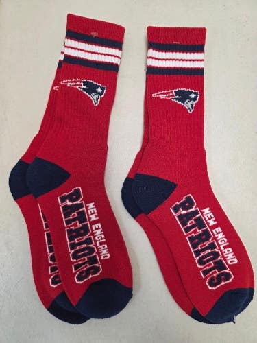ST24 Mens NFL NEW ENGLAND PATRIOTS LOT of 2 Socks Large 8-13 NEW
