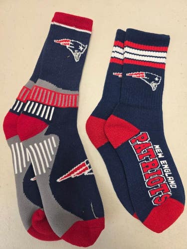 ST26 Mens NFL NEW ENGLAND PATRIOTS LOT of 2 Socks Large 8-13 NEW