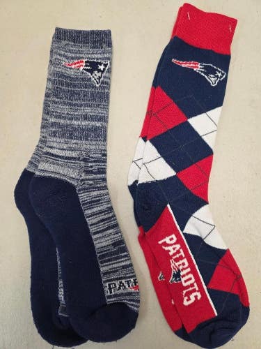 ST34 Mens NFL NEW ENGLAND PATRIOTS LOT of 2 Socks Large 8-13 NEW
