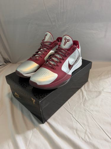 Men's Size 13.0 (W 14.0) Nike Kobe 5 Shoes lightly used
