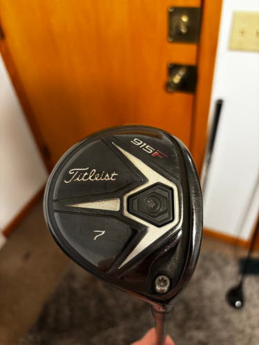 Men's 2015 Titleist 915 Fd Right Handed Fairway Wood Extra Stiff Flex 7 Wood Graphite Shaft (Used)