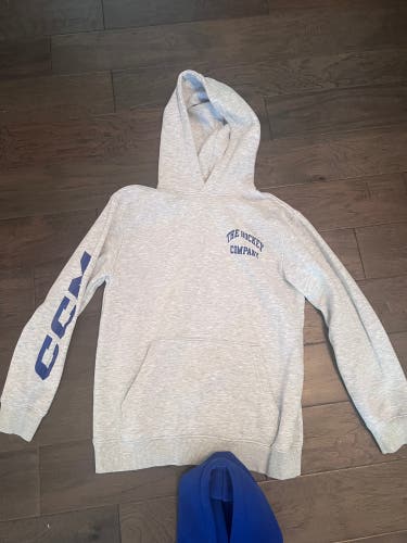 2 pack Boys XL CCM Sweatshirt (New)