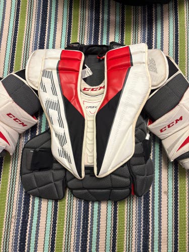 Intermediate Small CCM EFlex 5.9 Goalie Chest Protector (Used)
