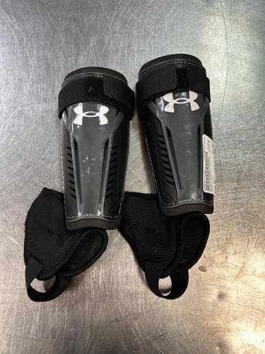 Used Under Armour Soccer Shin Guards Youth Black SM 11868-S000071252