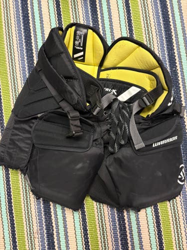 Black Junior Large/Extra Large Warrior Ritual X Hockey Goalie Pants (Used)
