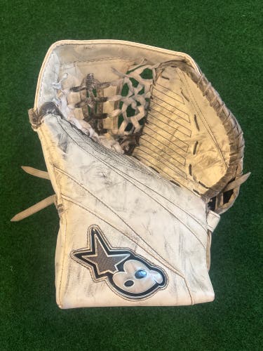 White Senior Brian's Eclipse Goalie Glove Pro Stock (Used)