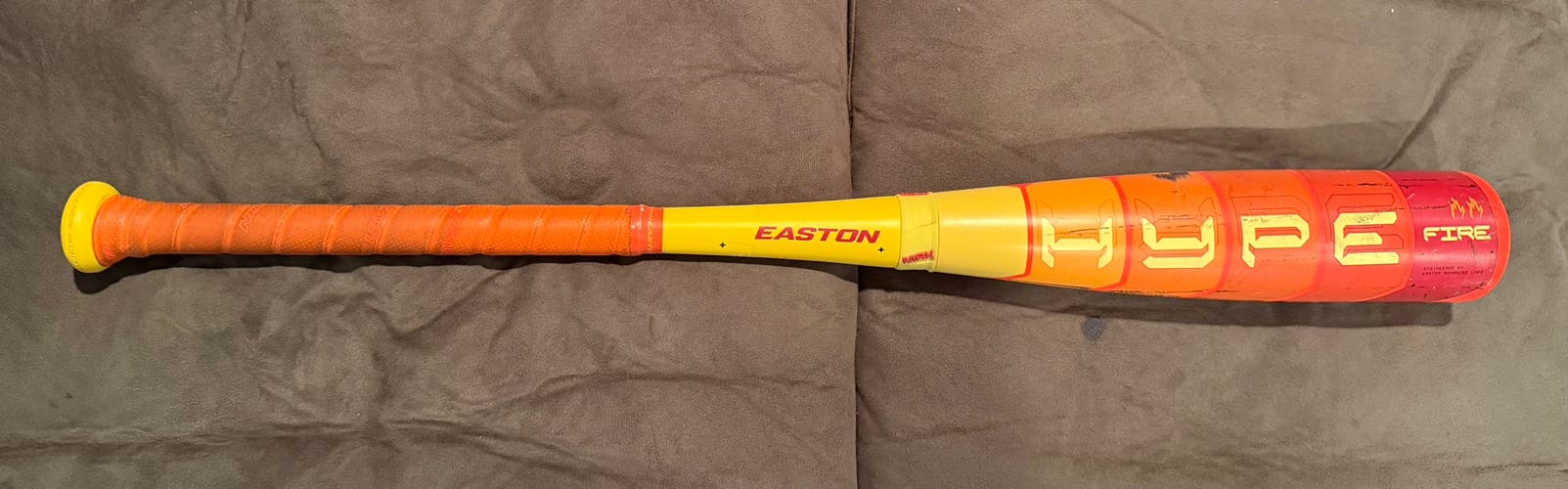 2025 Easton Hype Fire Composite USABat Certified Bat (-11) 16 oz 27" (Used)