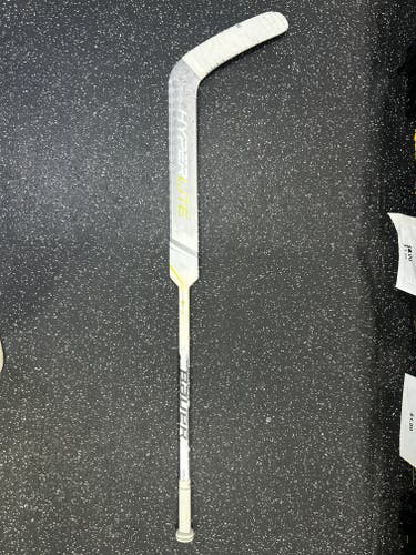Bauer Vapor Hyperlite Regular Goalie Stick 24" Paddle (Used)