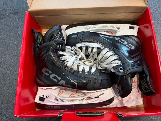 Black/Gray 2024 CCM Tacks XF Pro Hockey Skates Regular Width Size 3 (New)